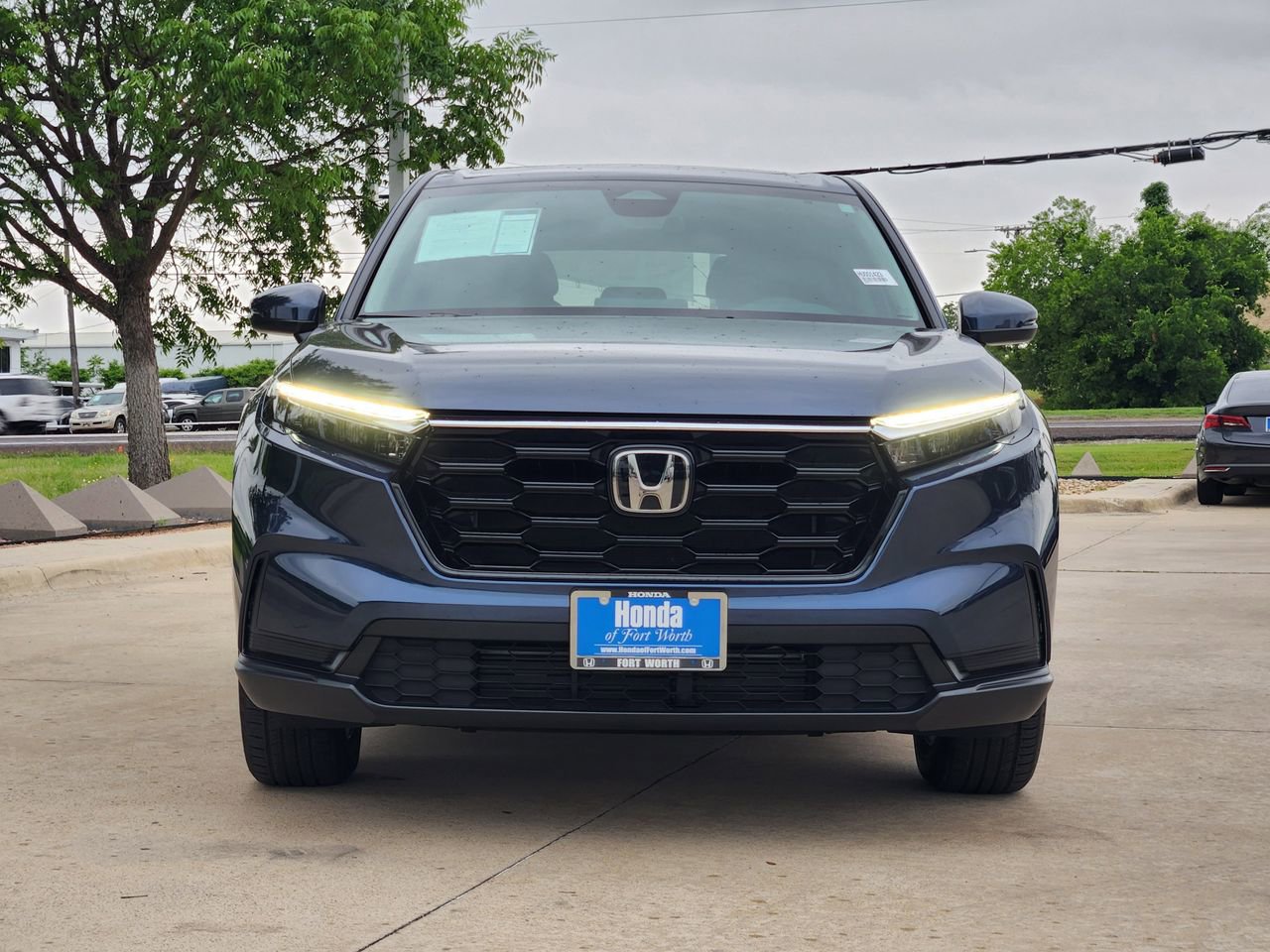 Used 2025 Honda CR-V EX image 2