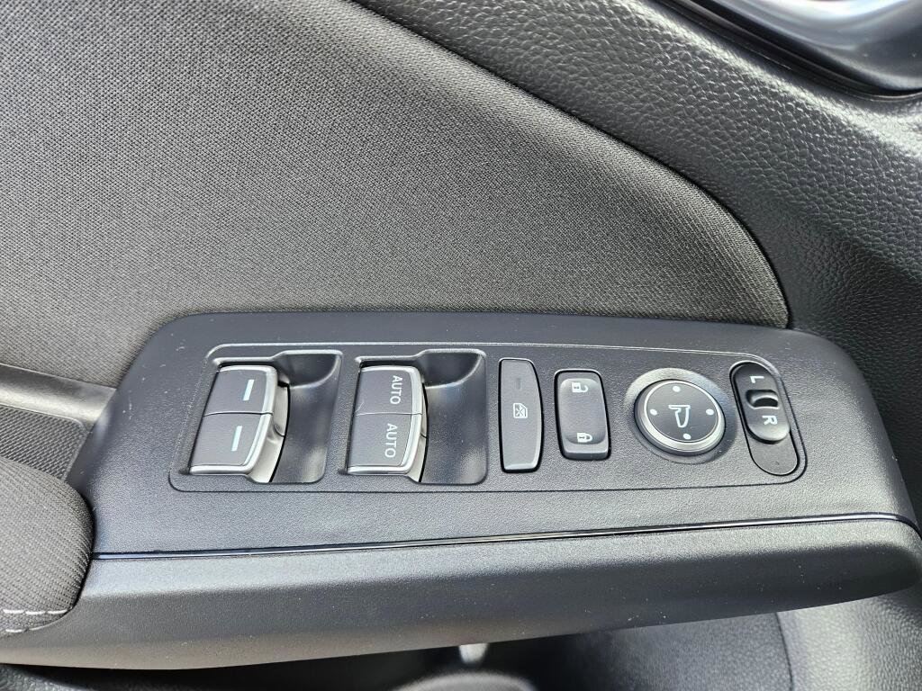 Used 2025 Honda Civic Sport image 15