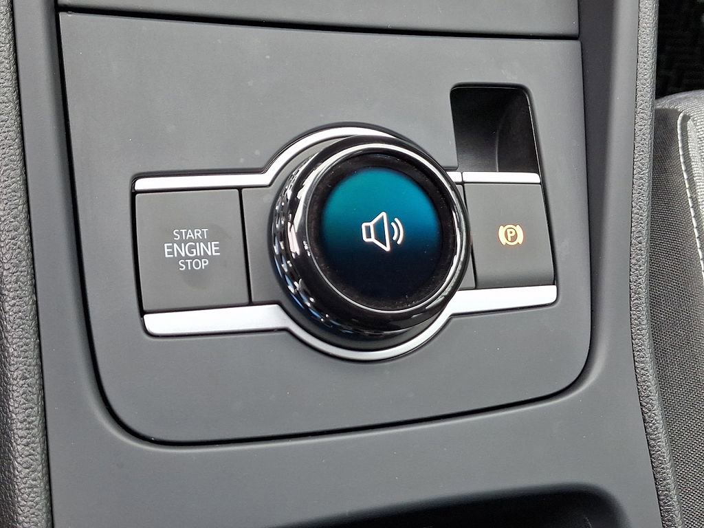 Used 2025 Volkswagen Tiguan S image 23