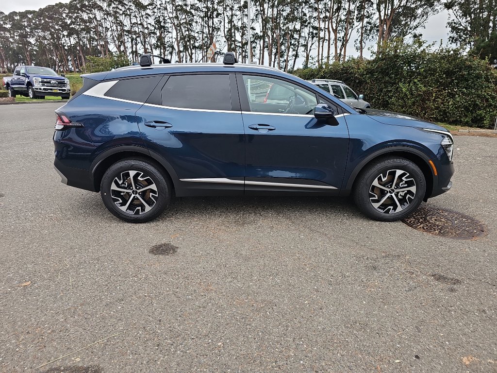 New 2025 Kia Sportage EX image 7