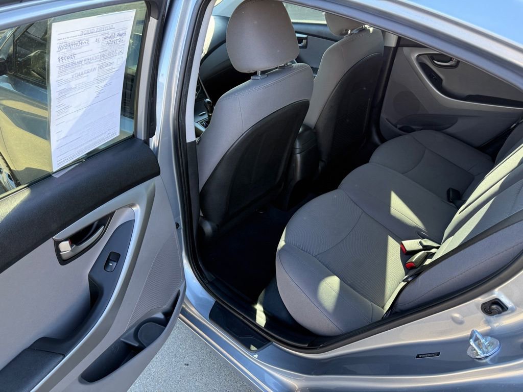 Used 2016 Hyundai Elantra SE image 13