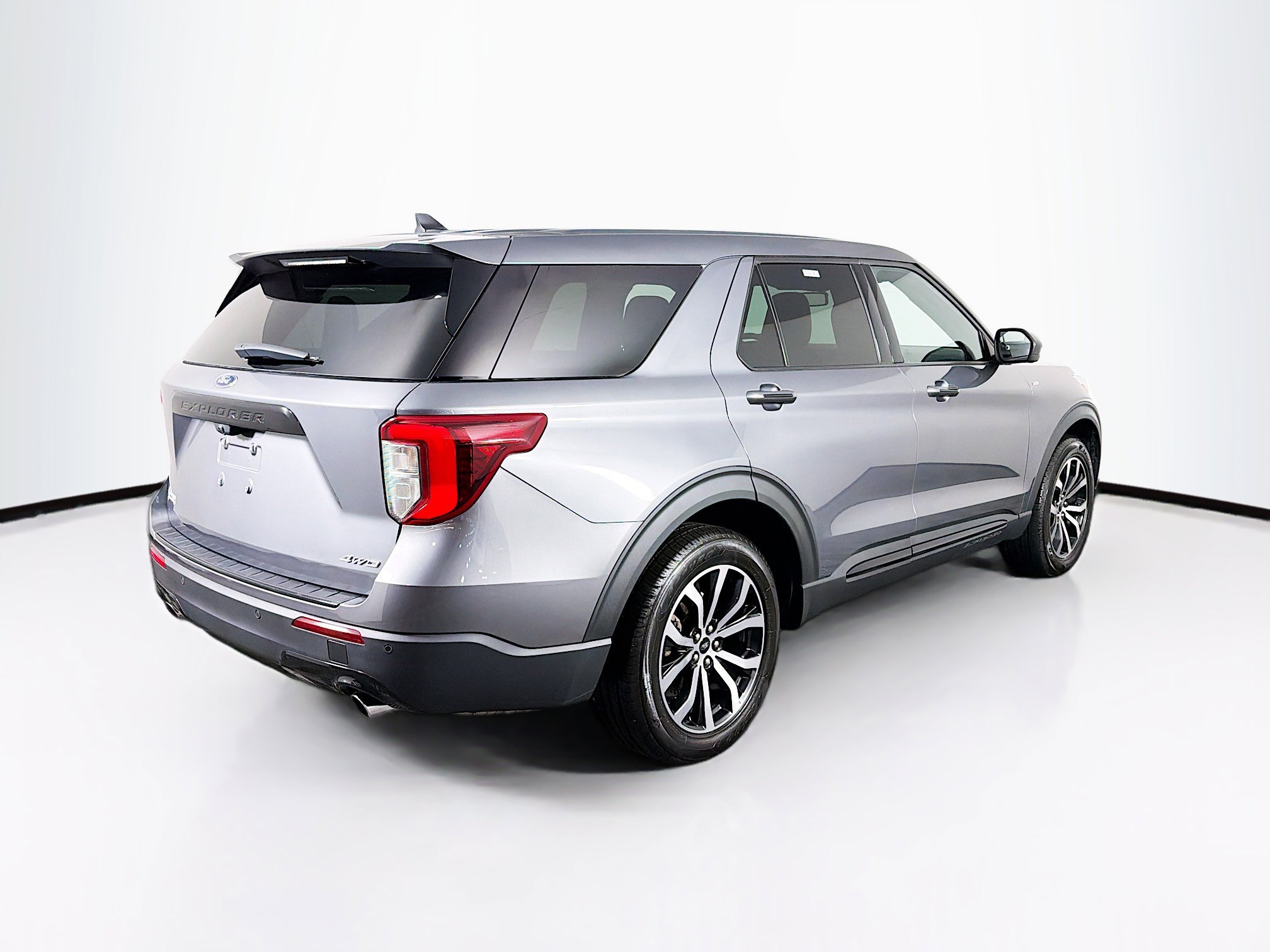 Used 2022 Ford Explorer ST-Line image 8