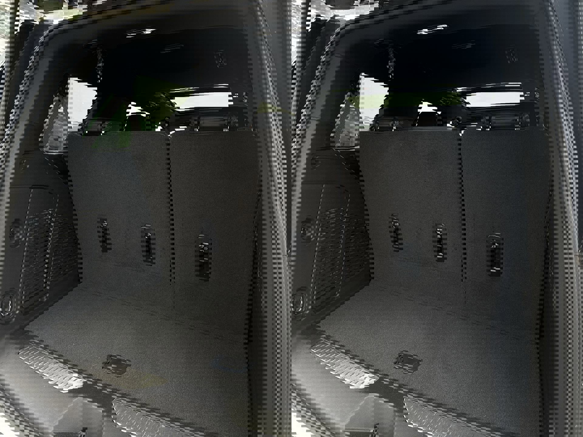 Certified 2024 Chevrolet Tahoe High Country image 27