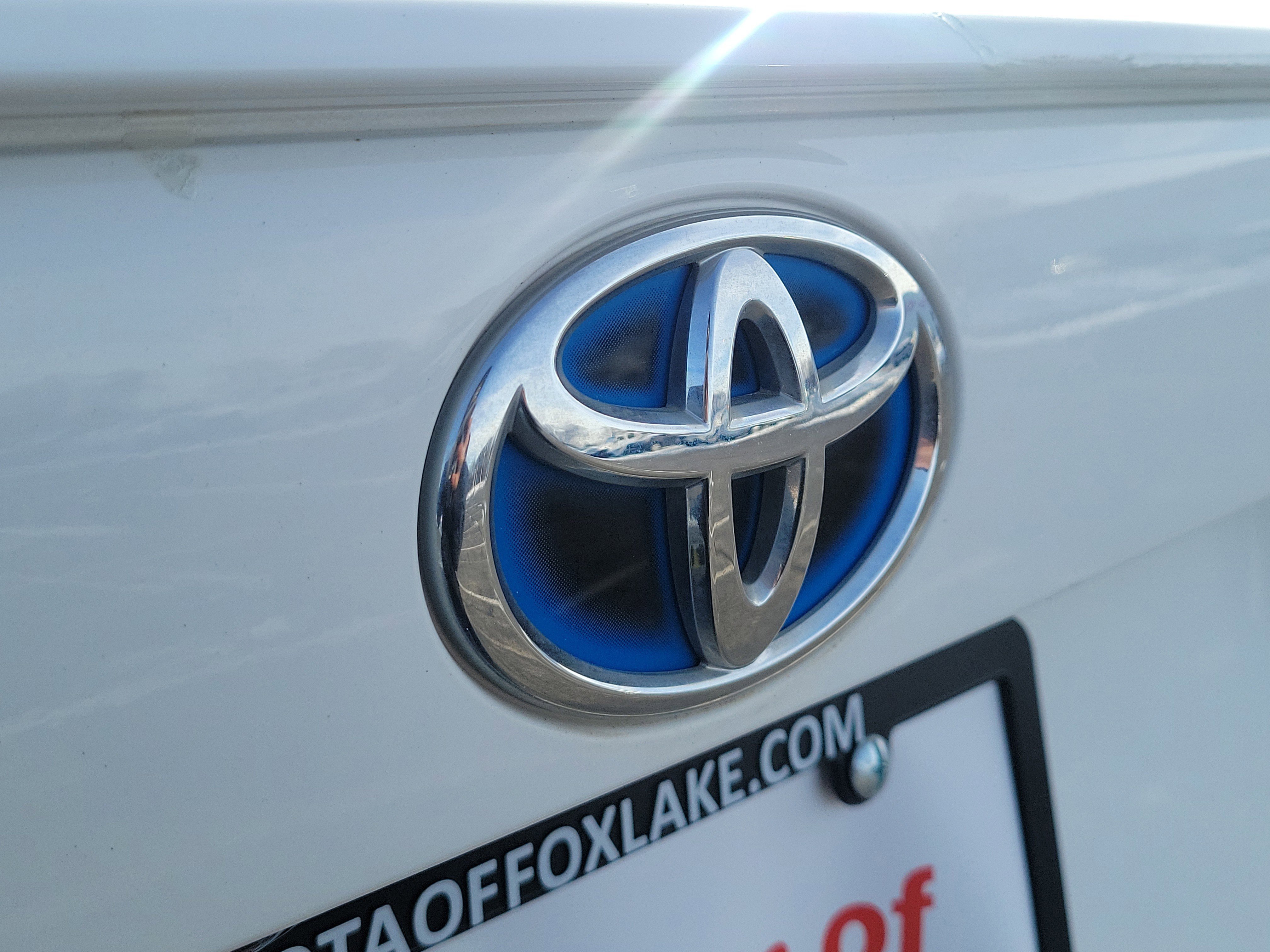 Used 2021 Toyota RAV4 XLE image 6