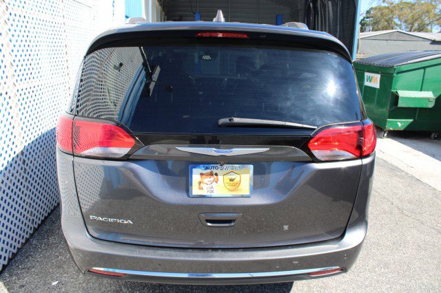 Used 2019 Chrysler Pacifica Touring-L Plus w/ Advanced Safetytec Group image 8