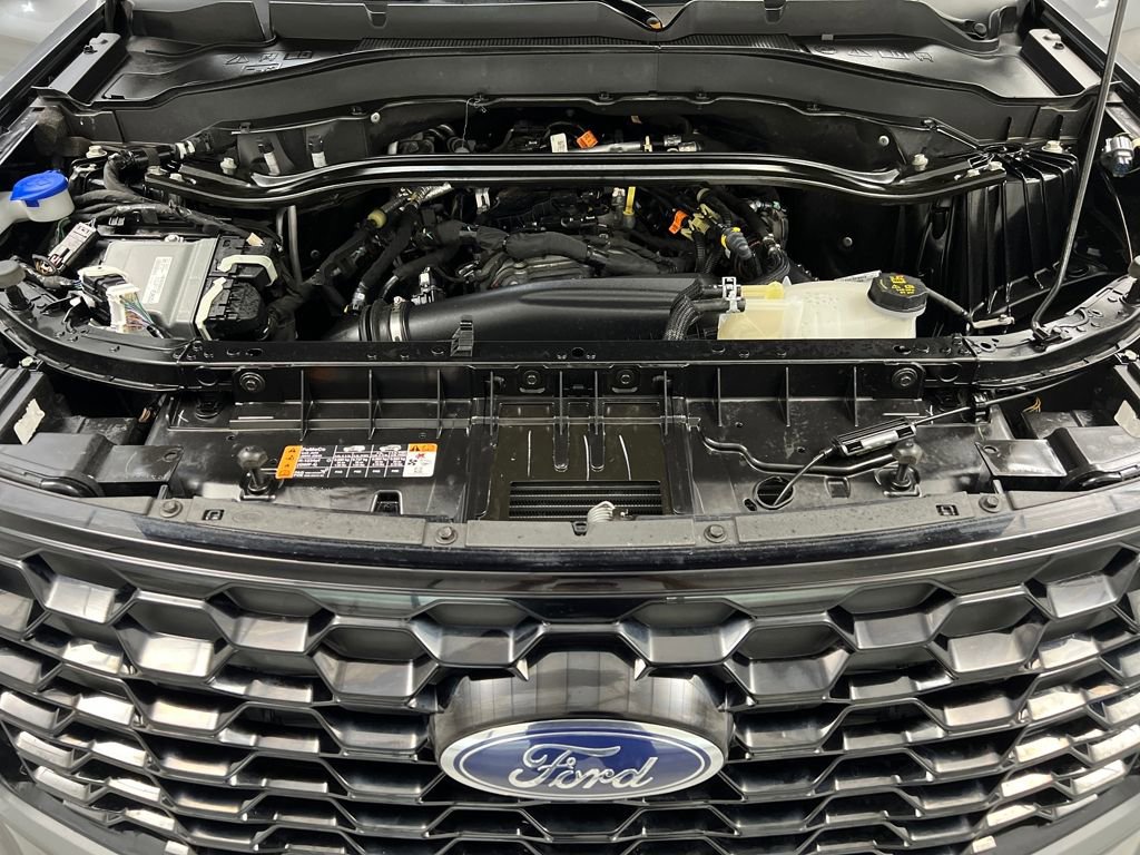 Used 2025 Ford Explorer ST-Line w/ ST-Line Street Pack image 70