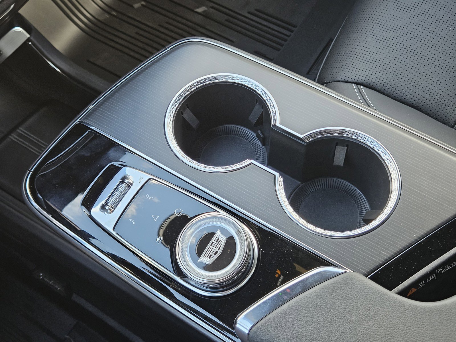 New 2026 Cadillac Lyriq Sport w/ LPO, Floor Liner Package image 15