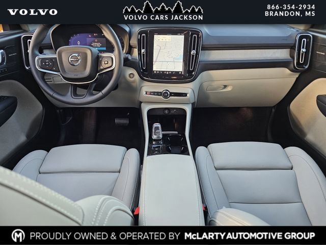 Used 2024 Volvo XC40 B5 Ultimate image 8