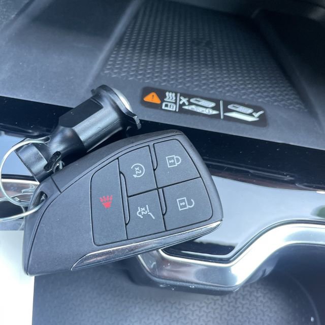 Used 2024 Chevrolet Traverse RS w/ LPO, Floor Liner Package AWD/4WD image 21