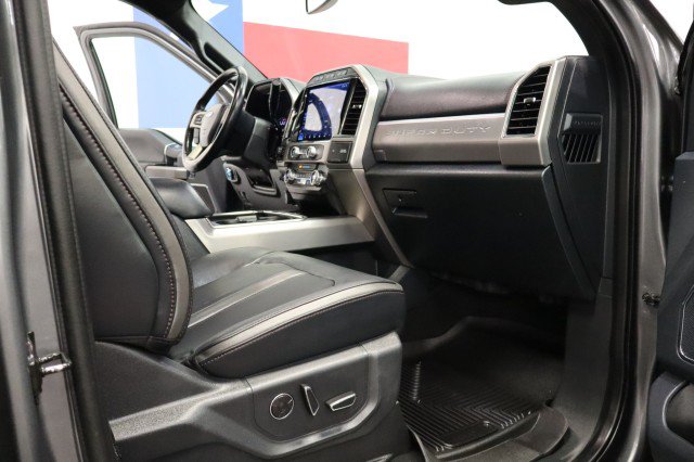 Used 2022 Ford F250 Platinum w/ FX4 Off-Road Package AWD/4WD image 72