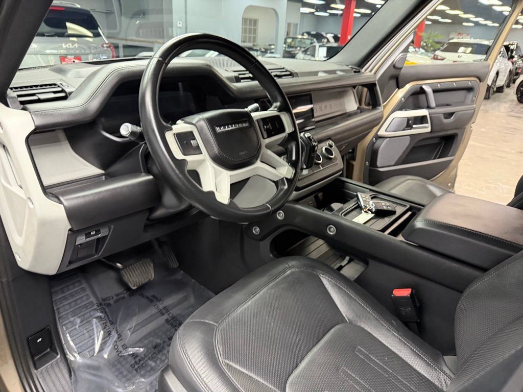 Used 2022 Land Rover Defender 110 X-Dynamic HSE AWD/4WD image 34