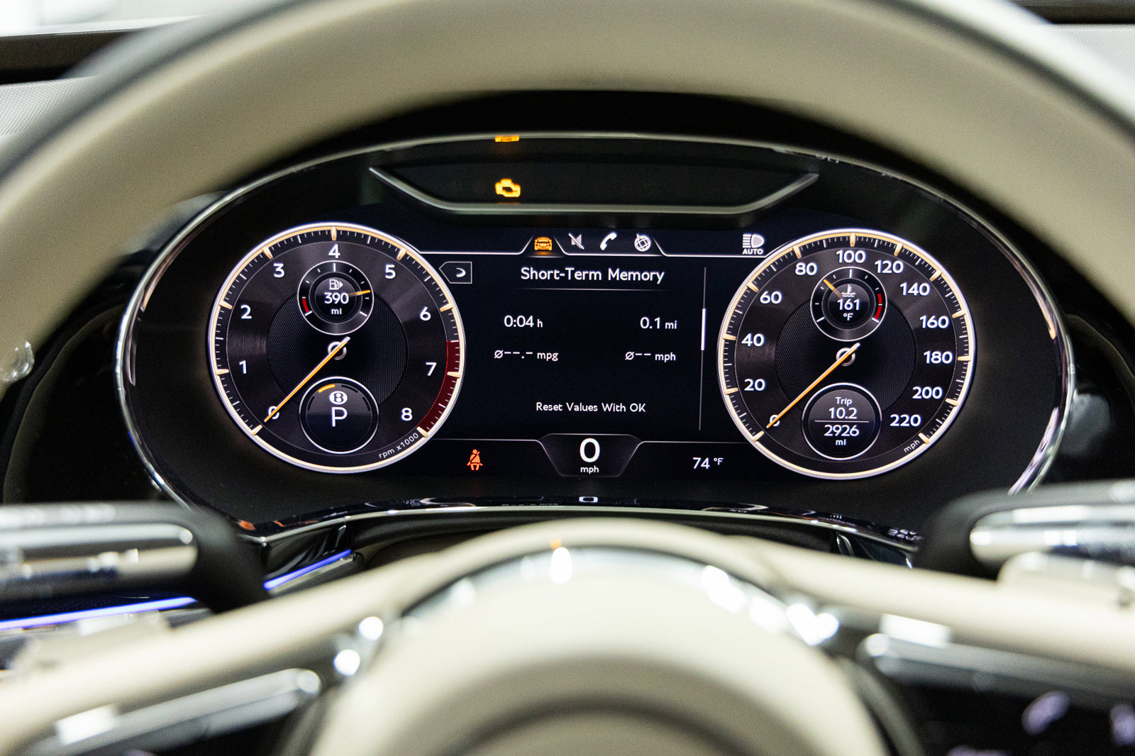Used 2023 Bentley Flying Spur V8 image 28