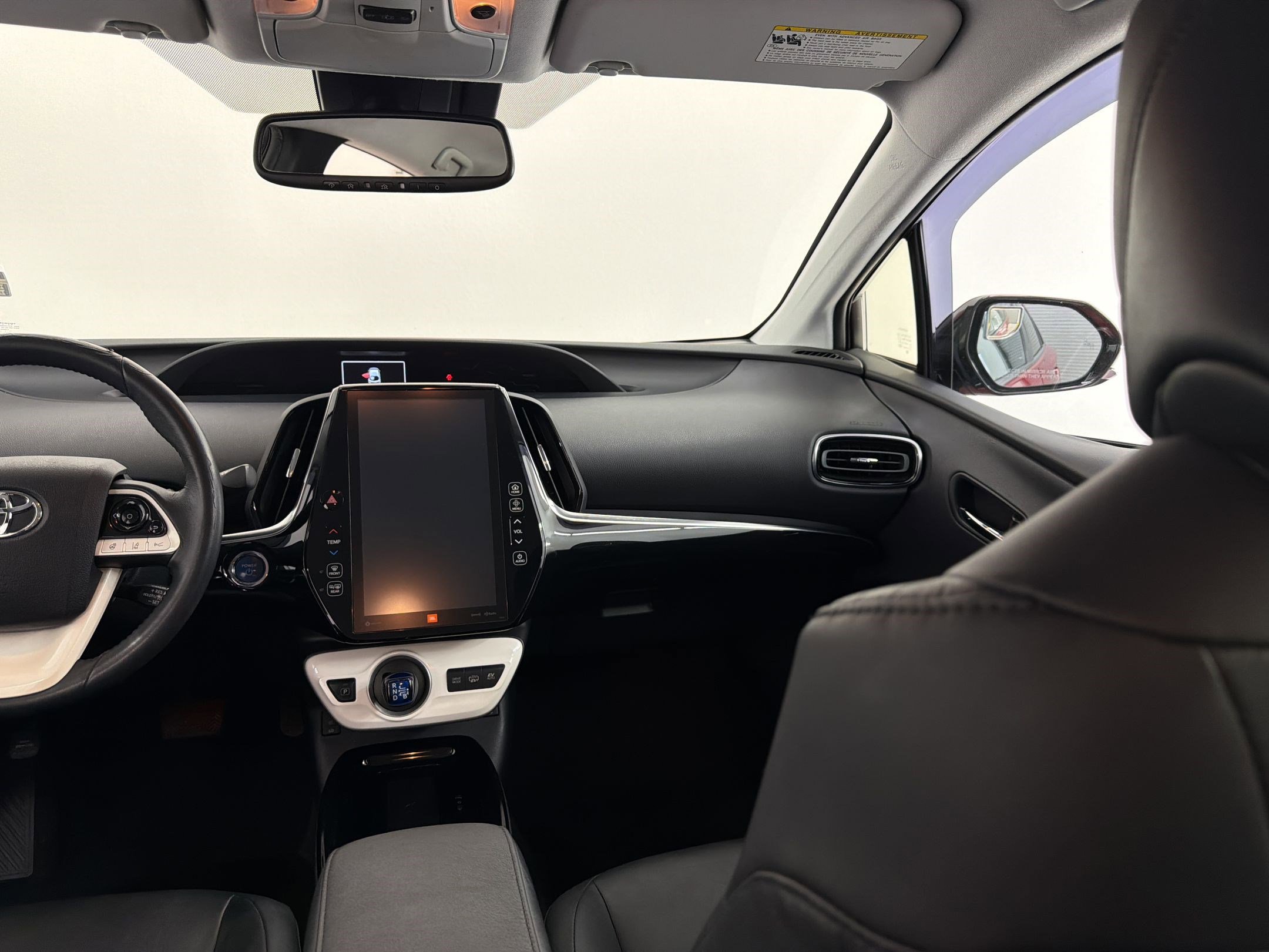 Used 2017 Toyota Prius Prime Advanced FWD image 29