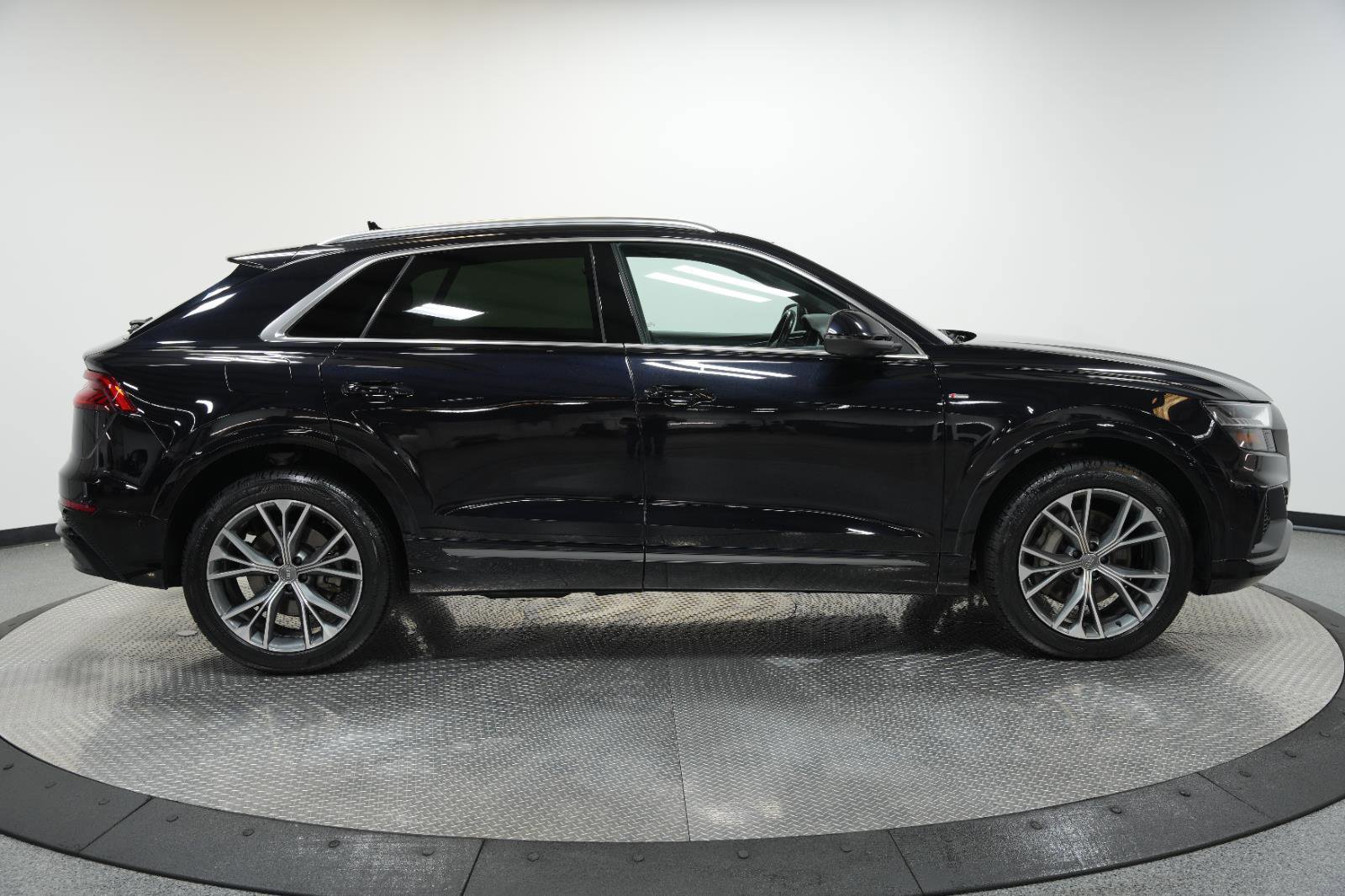 Used 2021 Audi Q8 Premium Plus w/ Premium Plus Package image 10