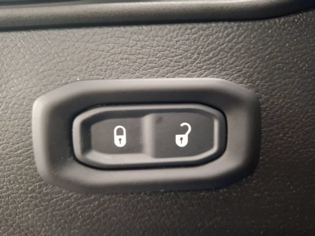 Used 2022 Jeep Gladiator Sport AWD/4WD image 18
