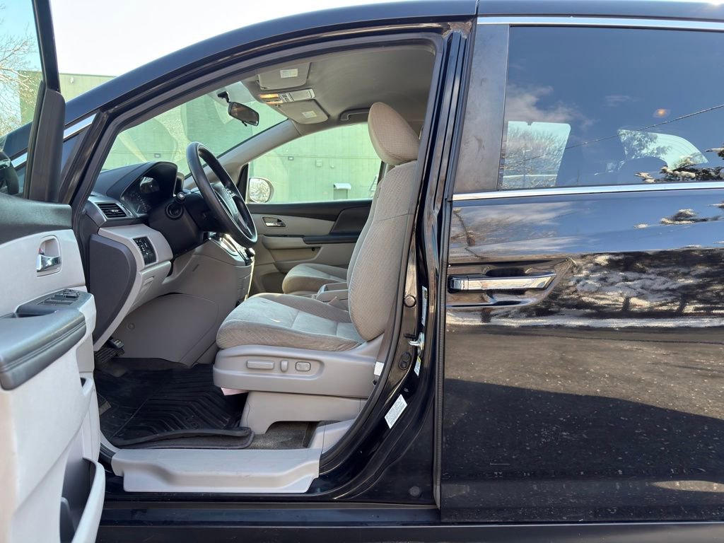 Used 2014 Honda Odyssey EX image 9