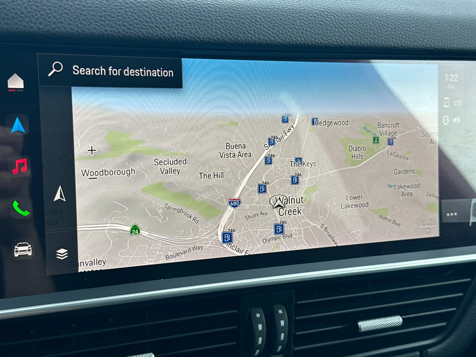 Used 2023 Porsche Cayenne image 19