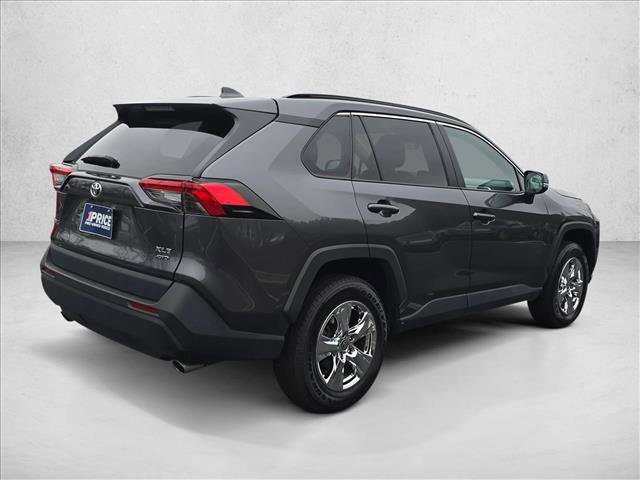 Used 2022 Toyota RAV4 XLE image 4