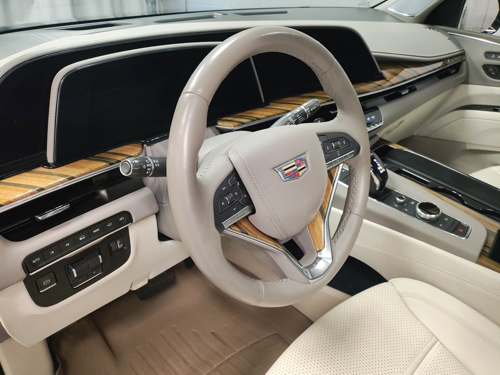 Used 2022 Cadillac Escalade Premium Luxury Platinum image 25