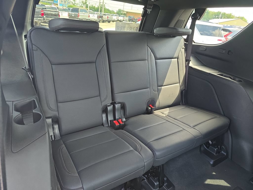 Used 2025 Chevrolet Tahoe High Country AWD/4WD image 22