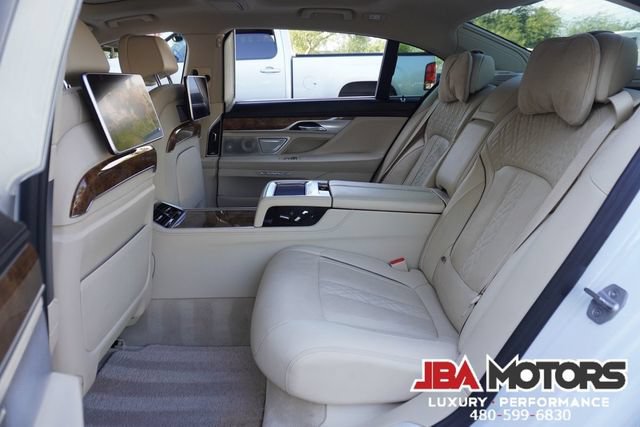 Used 2018 BMW 750i RWD image 98