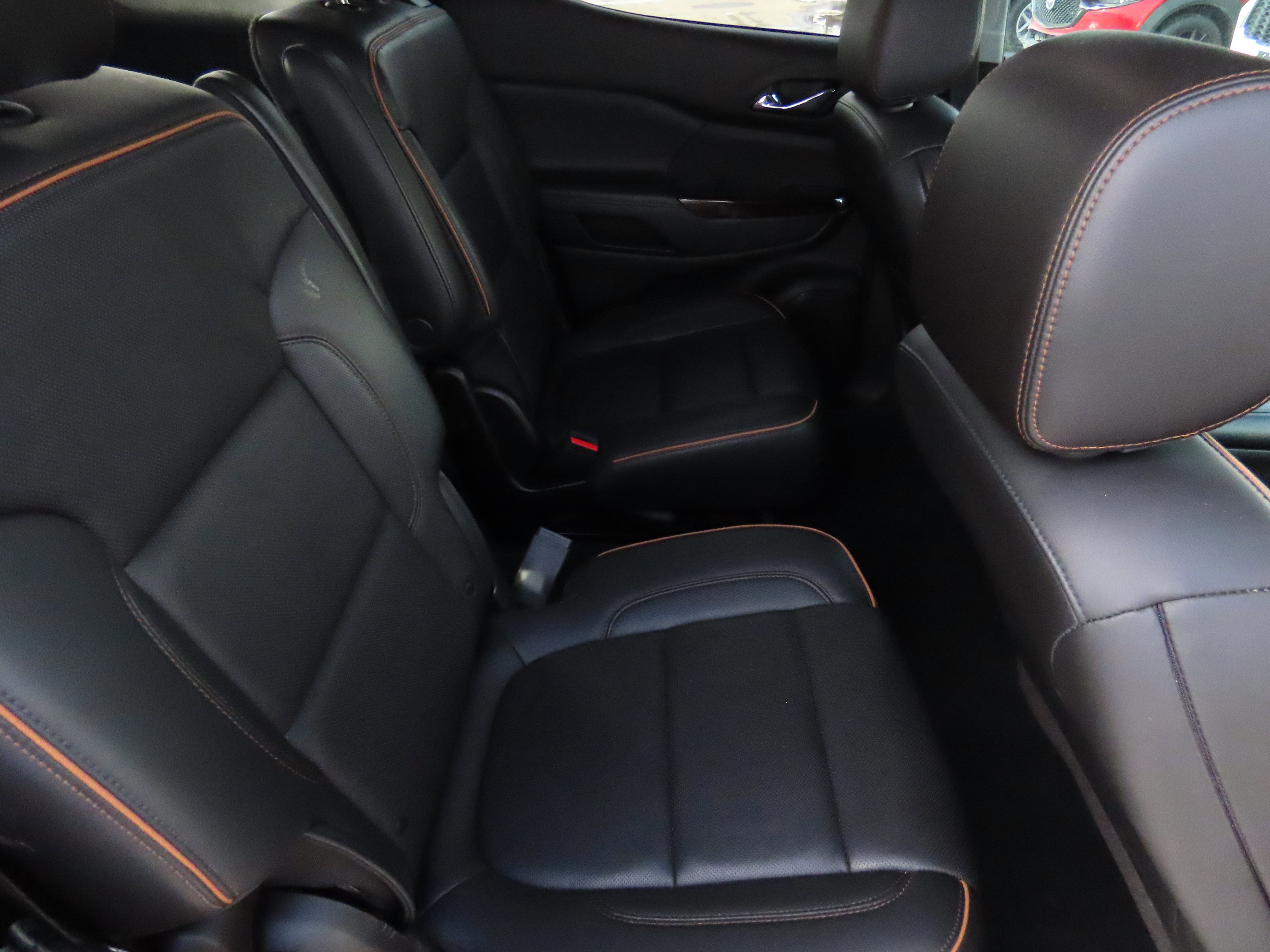 Used 2023 GMC Acadia AT4 w/ Technology Package image 14