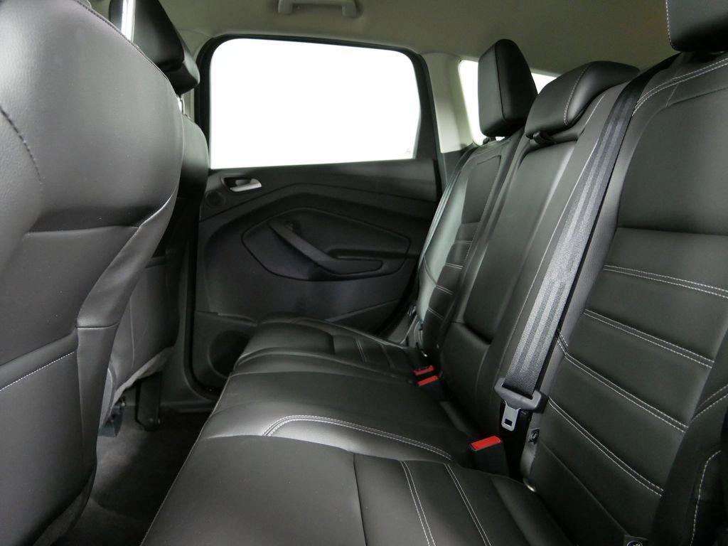 Used 2017 Ford Escape SE w/ SE Leather Comfort Package image 16