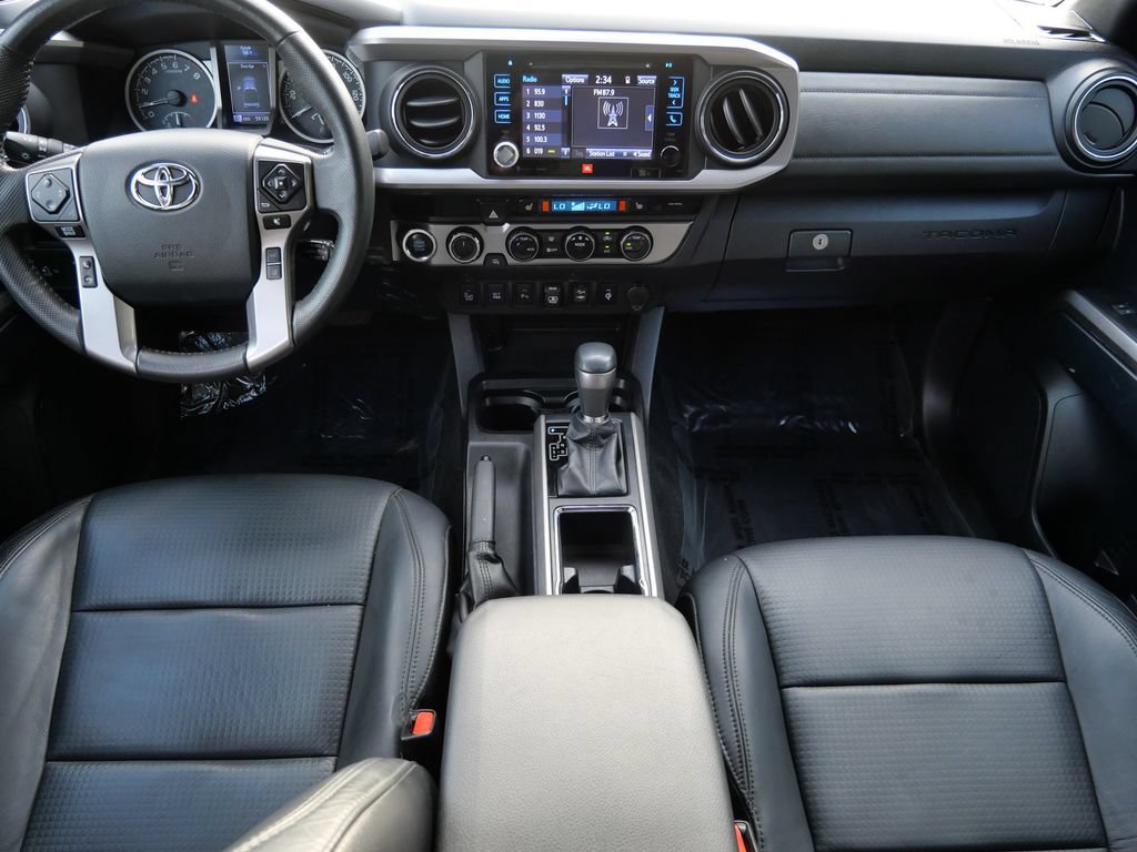 Used 2018 Toyota Tacoma Limited AWD/4WD image 16