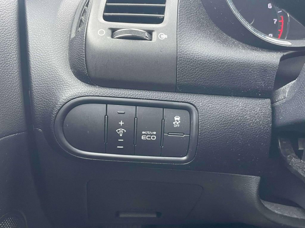 Used 2016 Kia Forte LX image 19