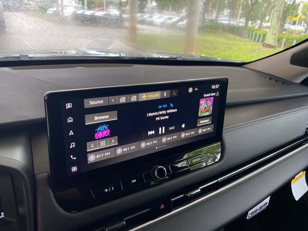 New 2025 Mitsubishi Outlander SE image 7
