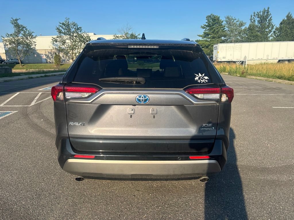 Used 2024 Toyota RAV4 XSE AWD/4WD image 6