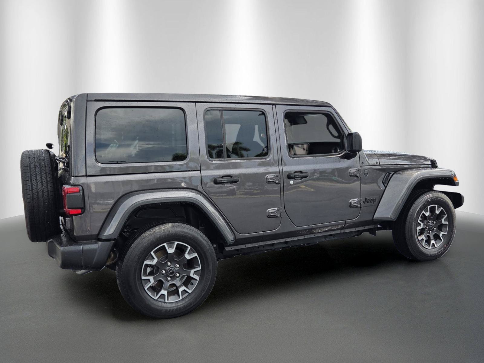 Used 2025 Jeep Wrangler Unlimited Sahara w/ Safety Group AWD/4WD image 7