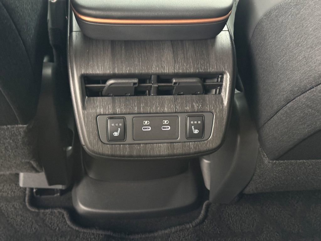 New 2025 Nissan Ariya AWD image 12