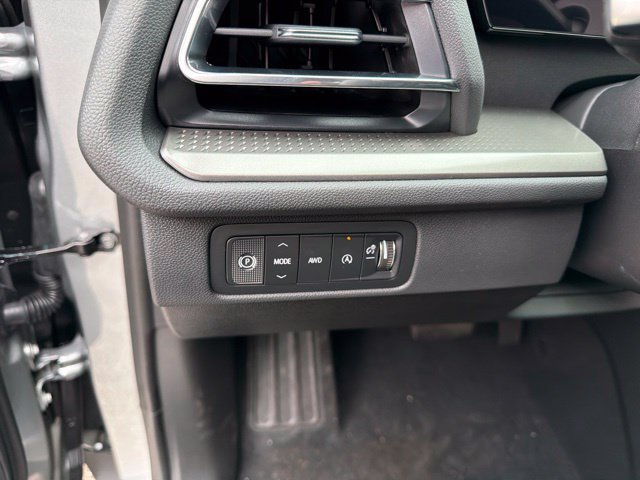 New 2027 Chevrolet Traverse LT AWD/4WD image 14