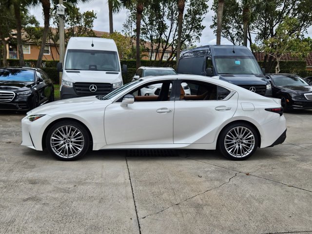 Used 2022 Lexus IS 300 AWD w/ Premium Package image 8