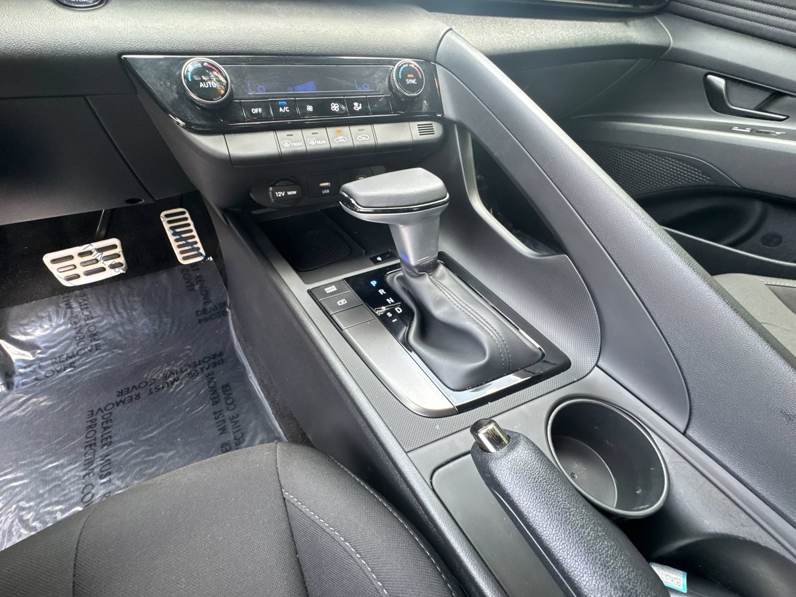 Used 2025 Hyundai Elantra Sport FWD image 30
