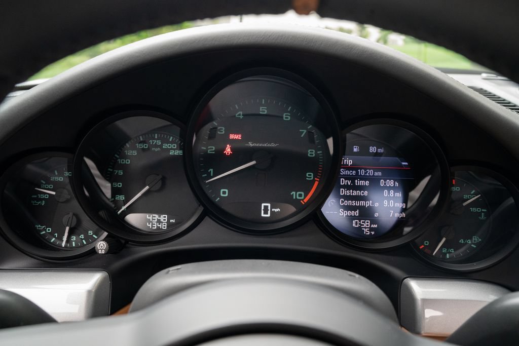Used 2019 Porsche 911 Speedster RWD image 15