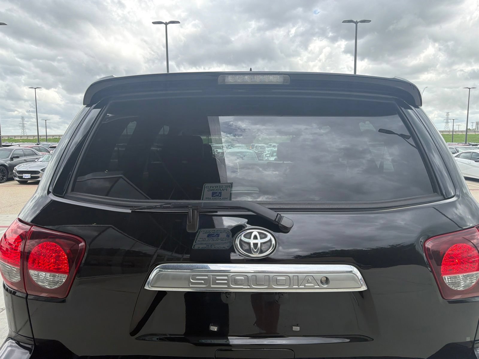 Used 2019 Toyota Sequoia Platinum RWD image 6