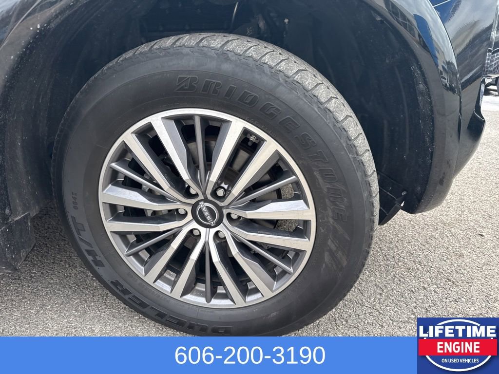 Used 2024 Nissan Armada SL w/ Captain's Chairs Package image 5