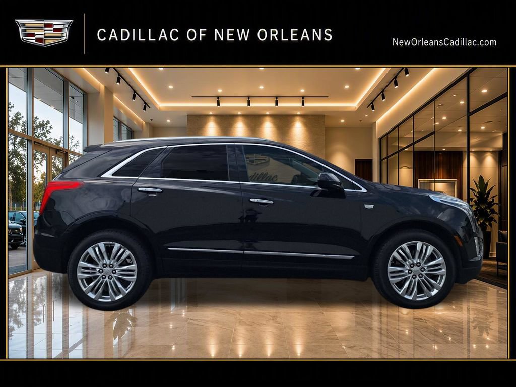 Used 2018 Cadillac XT5 Premium Luxury FWD image 2