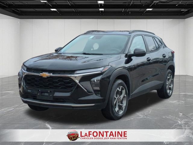 Used 2025 Chevrolet Trax LT