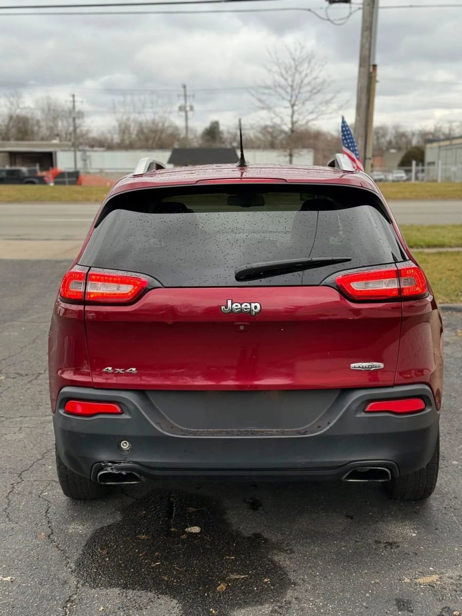 Used 2015 Jeep Cherokee Latitude w/ Comfort/Convenience Group image 5