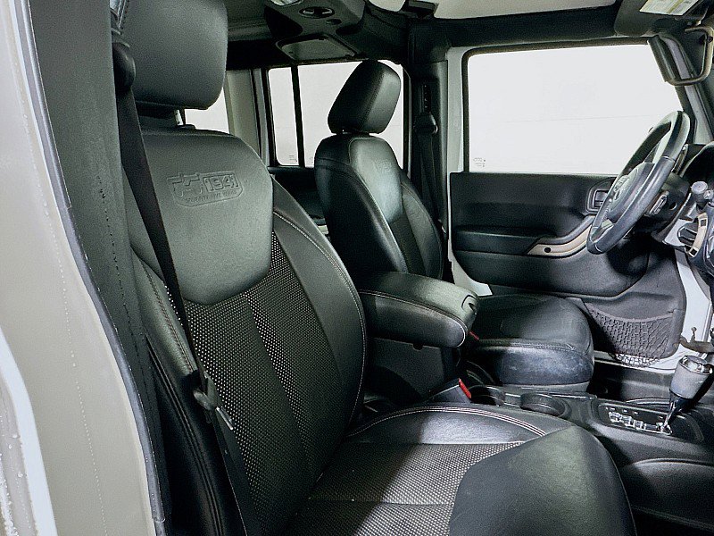 Used 2016 Jeep Wrangler Unlimited Sahara image 25