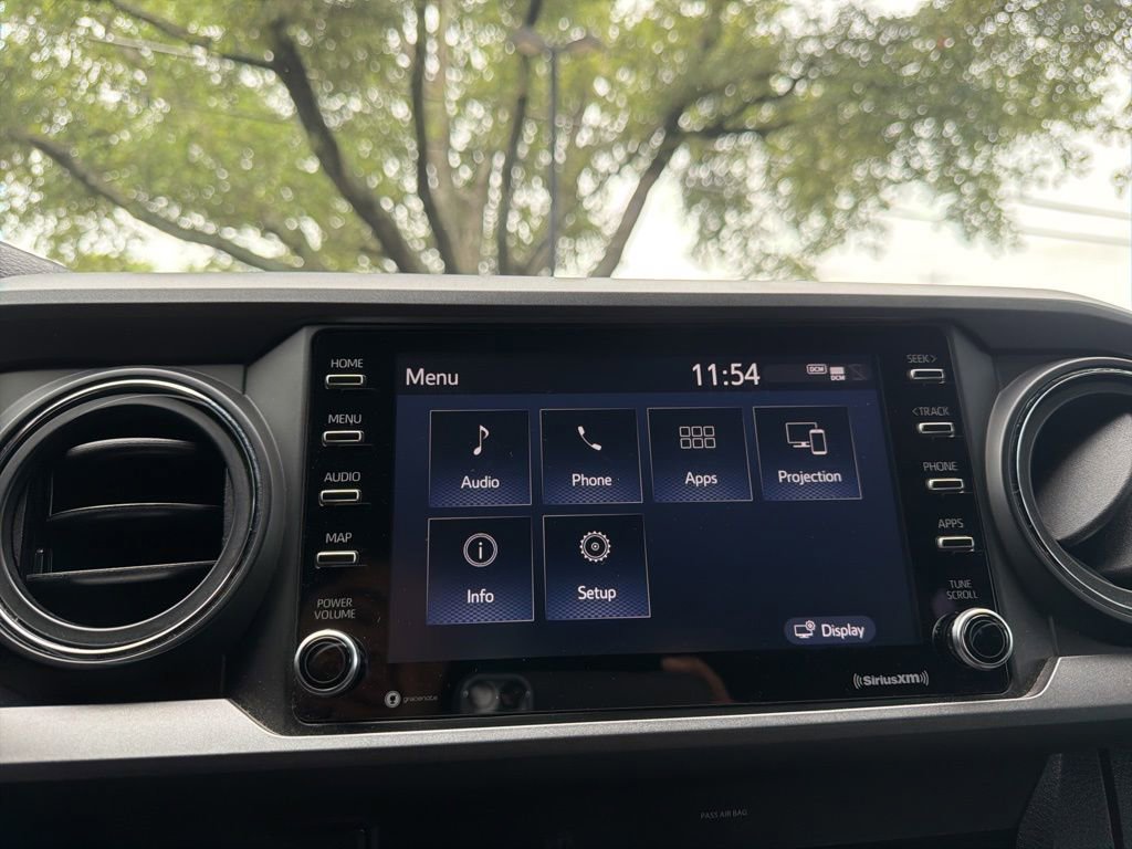 Used 2020 Toyota Tacoma TRD Sport AWD/4WD image 33