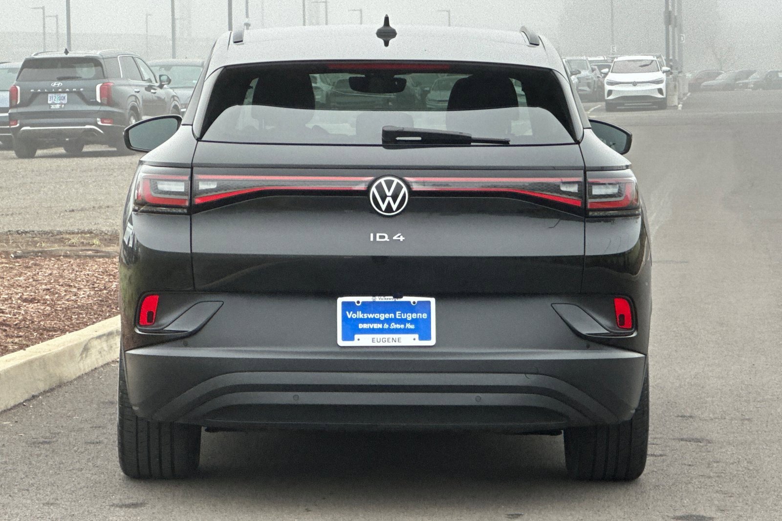 Used 2021 Volkswagen ID.4 Pro w/ ID.4 Protection Package image 4