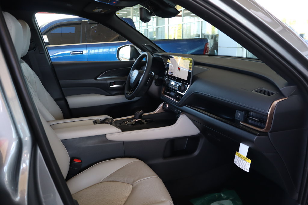 New 2026 Toyota Grand Highlander AWD Hybrid image 35