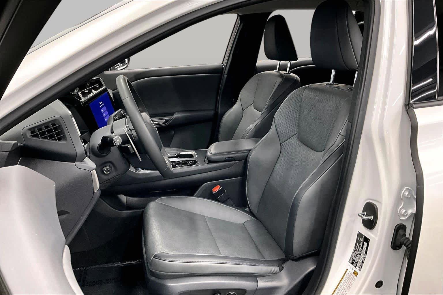 Used 2023 Lexus RZ 450e Premium w/ Technology Package AWD/4WD image 8