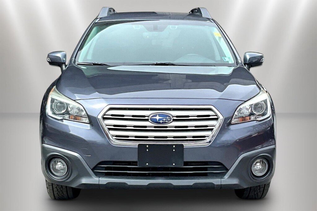 Used 2017 Subaru Outback 2.5i Premium image 2