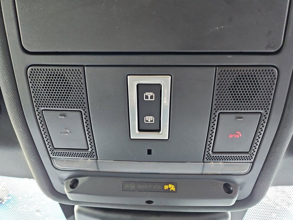 Used 2020 Land Rover Range Rover Evoque First Edition image 20