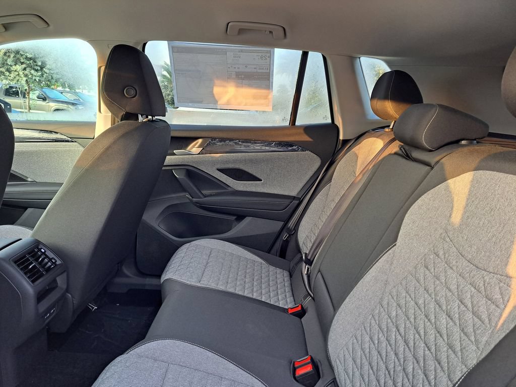 New 2026 Volkswagen Tiguan S FWD image 5